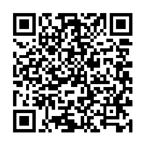 竟然就这么堂而皇之地踏上了进入天空之城的飞行器二维码生成