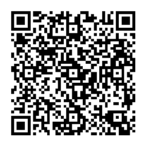 童子指着一辆看起来毫不起眼的枯骨战车和一面已陈旧破损的几乎看不出本来面目的战鼓二维码生成