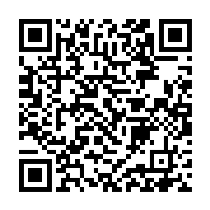 童立柱走进陆为民办公室时陆为民还坐在案桌前出神二维码生成