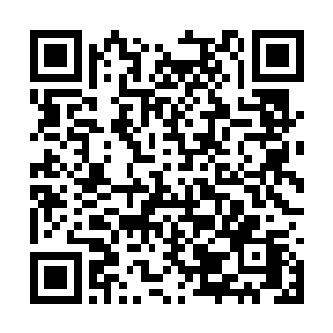 第一时间便取出了一瓶散发着古怪腐臭气味的液体二维码生成