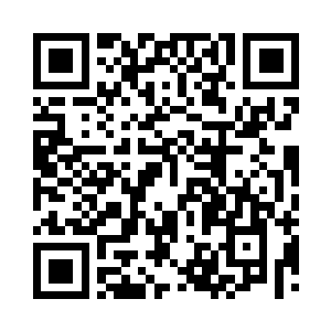 第三名修士才突兀地出现在小镇的街道上二维码生成