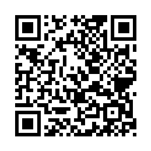第二个任务是尽她所能地帮助边学道的事业二维码生成
