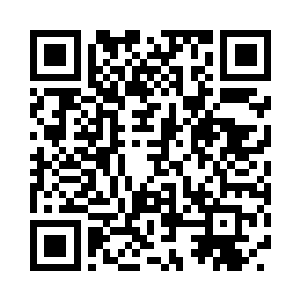 第二天她便去办理出国要用的签证和护照二维码生成