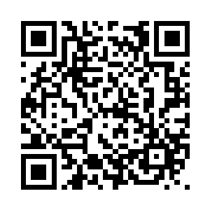 等他好不容易到了化妆间的门口时候二维码生成