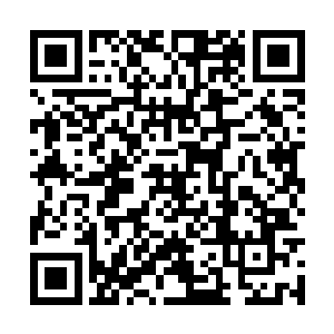 等到他们看完了其中一个同学用手机拍摄的视频后二维码生成