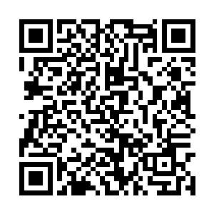 等到他看到走在最前面的那个趾高气扬的年轻人时二维码生成