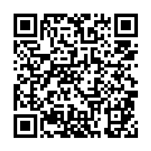 等待着下面同样脸上神情显得异常的凝重的属下二维码生成