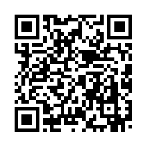 简凌轻轻用手指敲打着手中的杯子二维码生成