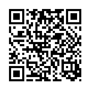 粗重的大手很是人性化的拍了拍他的肩膀二维码生成