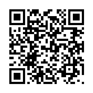 索菲亚将目光对准了九月落地花上面二维码生成