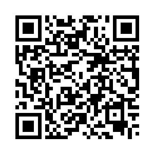 紧抓住长鞭的把手向头顶的树爬去二维码生成