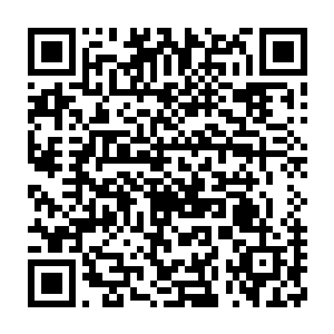 紧接着一个六尺光头大汉带着其余三个男子从四面包围了林凡两人二维码生成