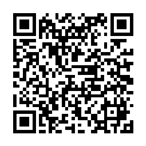 紧接着从空空荡荡的窗户里射出来大团火球和电弧二维码生成