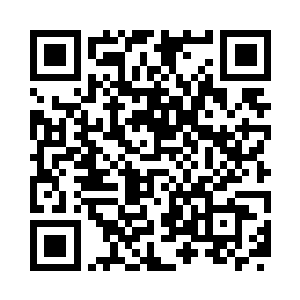 紧接着有一个软绵绵的重物砸在他的背上二维码生成