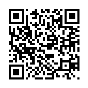 紧接着楚门的脸再次出现在电视机屏幕上二维码生成