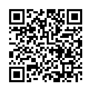 紫眼三眼人对着那金眼三眼人进行神识传音二维码生成