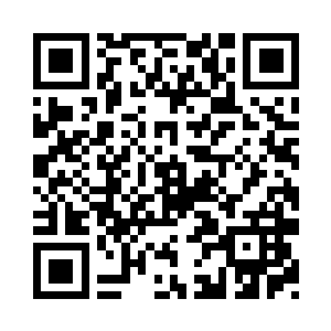 紫色的雷电光柱厚实的像一件战甲一般二维码生成