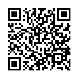 紫袍祭祀的洞穴外只挂着一个简单的帘子二维码生成