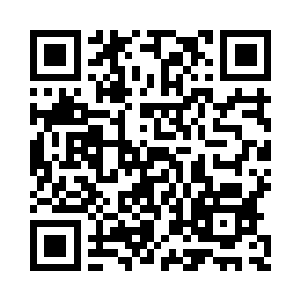 红袍的剑尖直接点在了古洞大师的手心之处二维码生成