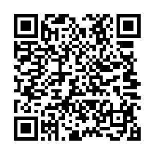 红黑色的血液渐渐渗入有着精美纹路的天然石材缝隙中二维码生成