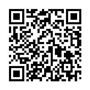 纪念一个鲤鱼打挺已经从草地上跳起来二维码生成