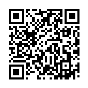 细心用手绢擦拭着自己手中的凡铁之剑二维码生成