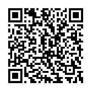 细致如美瓷的肌肤在热气氤氲中泛着淡淡的粉色二维码生成