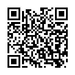 终于在摸到男人靠窗那边的裤袋时二维码生成