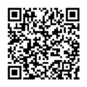 经过一天的应酬身心疲惫正是他们下手的好时机二维码生成