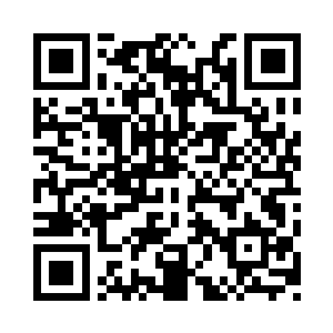 经过了萧易教他的那些柔术的动作的训练二维码生成