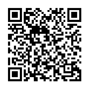 结果他这一坐下发现不对劲了――屁股下面有点硬……二维码生成