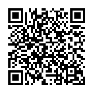 结果就看到赵纯良正对着自己坏笑着眨了一下眼睛二维码生成