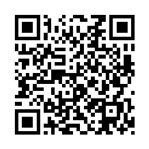 结果还真发现了一个家伙自个儿一个人走着二维码生成