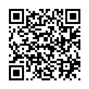 给人印象最深的是他那刀削般的双唇二维码生成