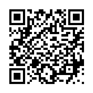 给他帅气的外表增添了一丝不羁与傲慢二维码生成