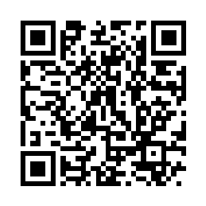 给游思雨娇美的身躯镀上一层橘红的金二维码生成