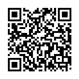 绿衣姑娘用看鬼一样的目光盯着苏落看二维码生成