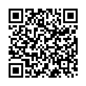 绿豆眼大方地将香烛塞到岳恒手里二维码生成