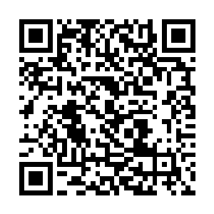 缠绕在其周身的闪电不受控制地导入了其脚下的地面二维码生成