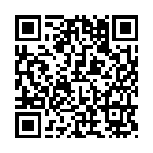 罗国明一边说一边抡起蒲扇大的巴掌二维码生成