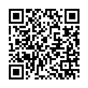 罗宾川亲自将项链带到了慕心怡的脖子上二维码生成