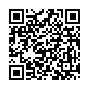 罗宾川小心翼翼的拿开玻璃罩放在一边二维码生成