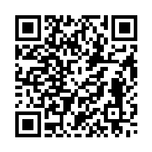 罗宾脸上白得可以见到里面的血管二维码生成