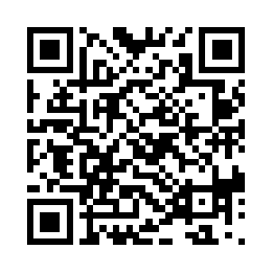 罗玉峰与郑修然两人将伪剑器放在一边二维码生成