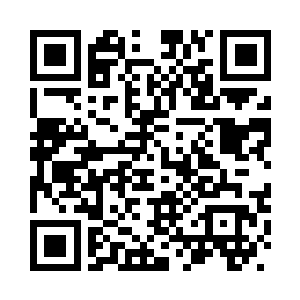 美丽的眼睛里含着令人怜爱的水雾二维码生成