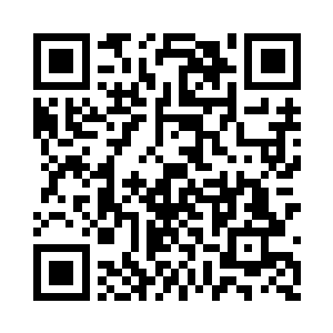 美滋滋坐在金大爷的背上跟在一群人的身后二维码生成