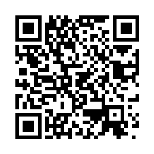 美貌的巫师仍然在烛火通明的房间内二维码生成