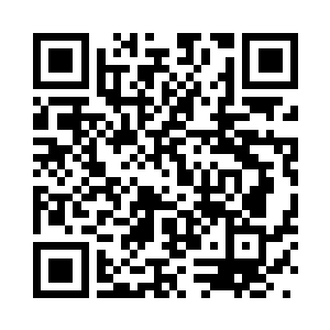 翻手取出了十个玉瓶放到了桌子上二维码生成