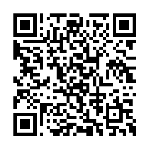 翻腾混沌之气忽然脱离了乾坤石碑向乾坤鼎扑来二维码生成