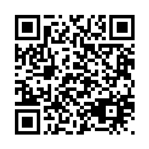 老人看向秦洛的眼神更加的恭敬拘谨二维码生成